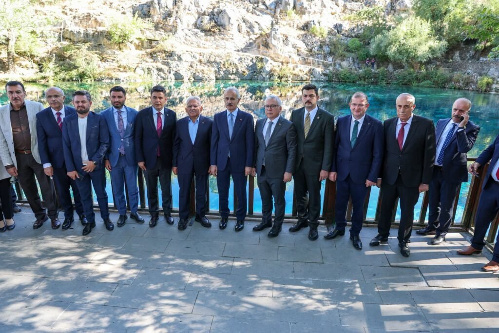 Bakan Uraloğlu; insanların gönlüne köprü kuruyoruz