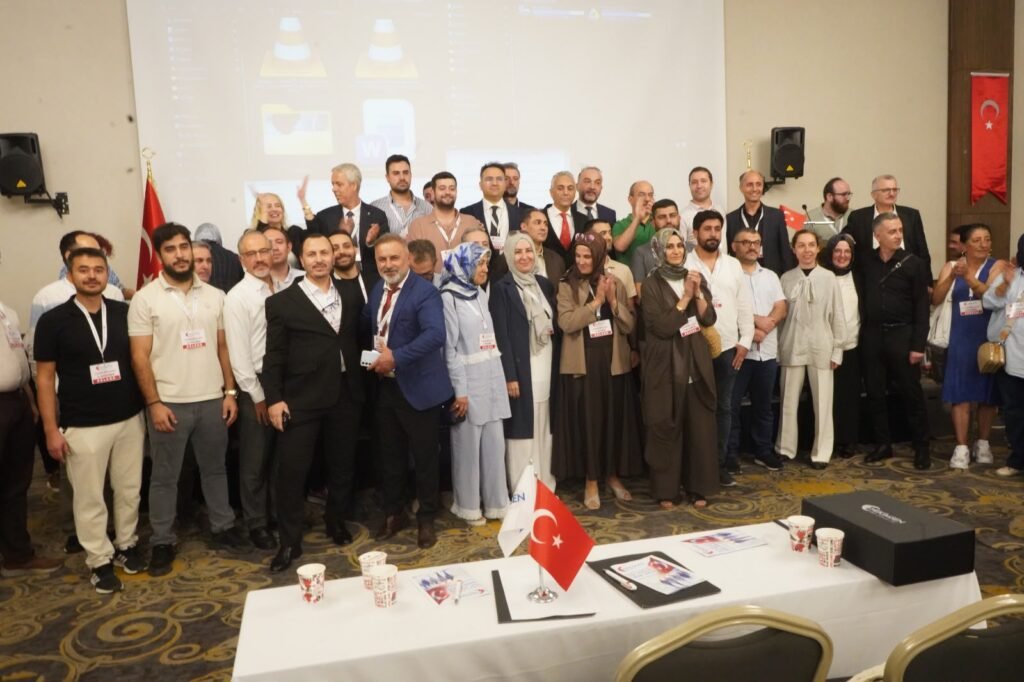 HEKİMSEN’de güven tazelendi, Adil Kurban yeniden seçildi: Başladığımız işi yarım bırakmayacağız