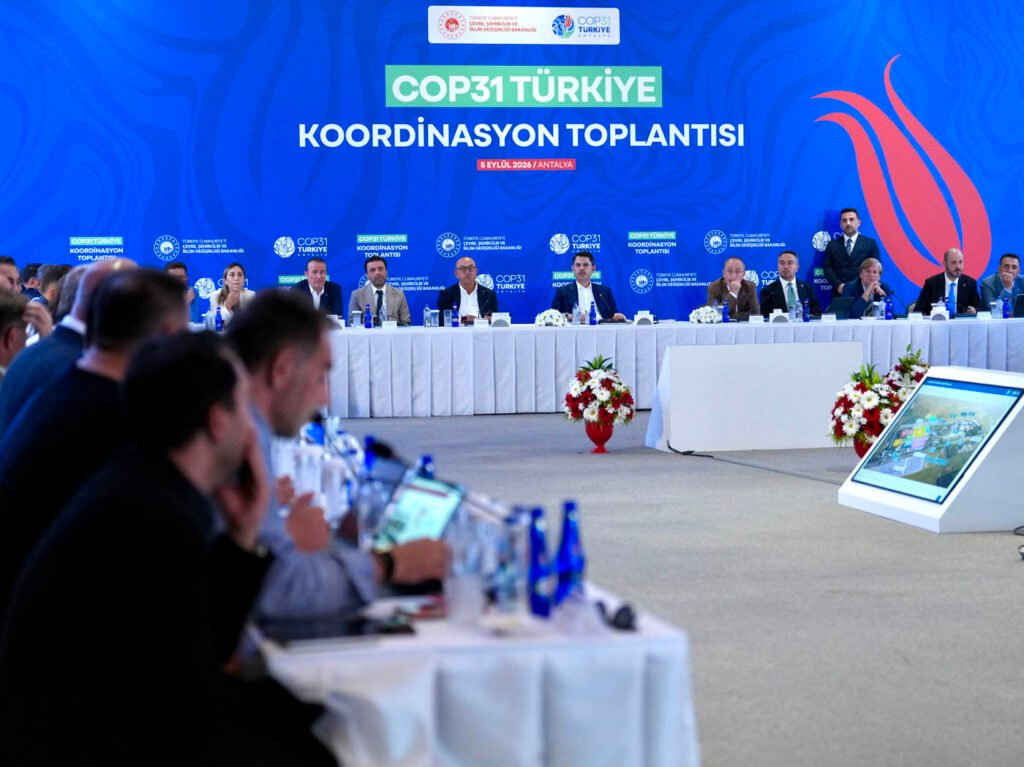 Bakan Kurum Antalya'da konuştu: "Dünya Antalya'da buluşacak"