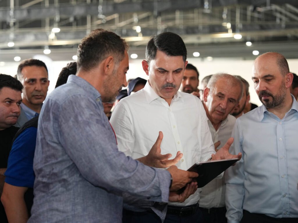 Bakan Kurum Antalya'da konuştu: "Dünya Antalya'da buluşacak"