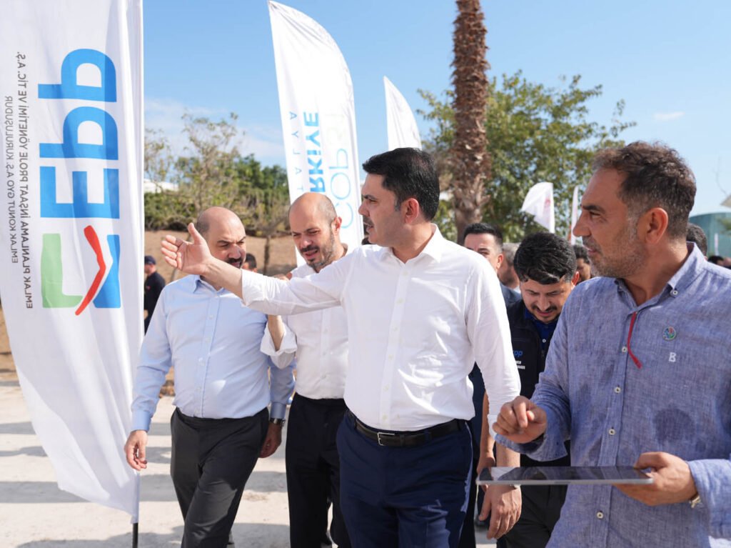 Bakan Kurum Antalya'da konuştu: "Dünya Antalya'da buluşacak"