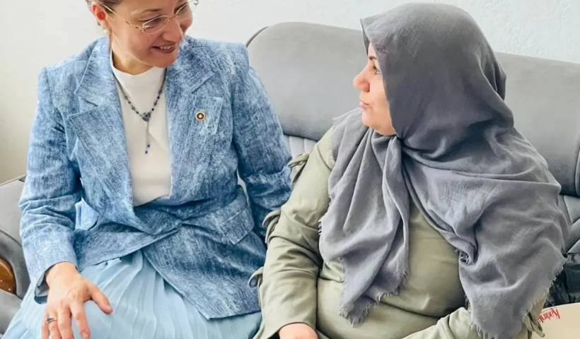 Derya Bakbak, Türkiye Yüzyılı buluşmaları için Diyarbakır’da