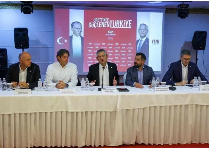 Yeni Parti Genel Başkanı Özgür Özel, Kars’ta Hayvan Üreticileriyle Bir Araya Geldi