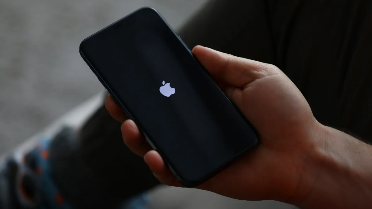 Yeni tanıtılan iPhone’ların ardından eski modellere de zam geldi