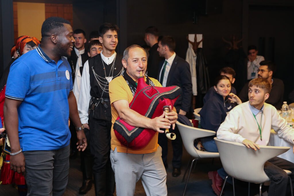 RİDEF Gençlik Buluşması'nda 300 genç bir araya geldi